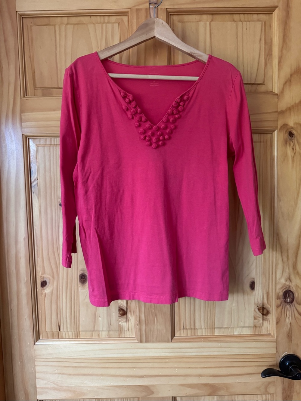 Talbots Hot Pink V-Neck Pom-Pom Trim 3/4 Sleeve Tee size medium
